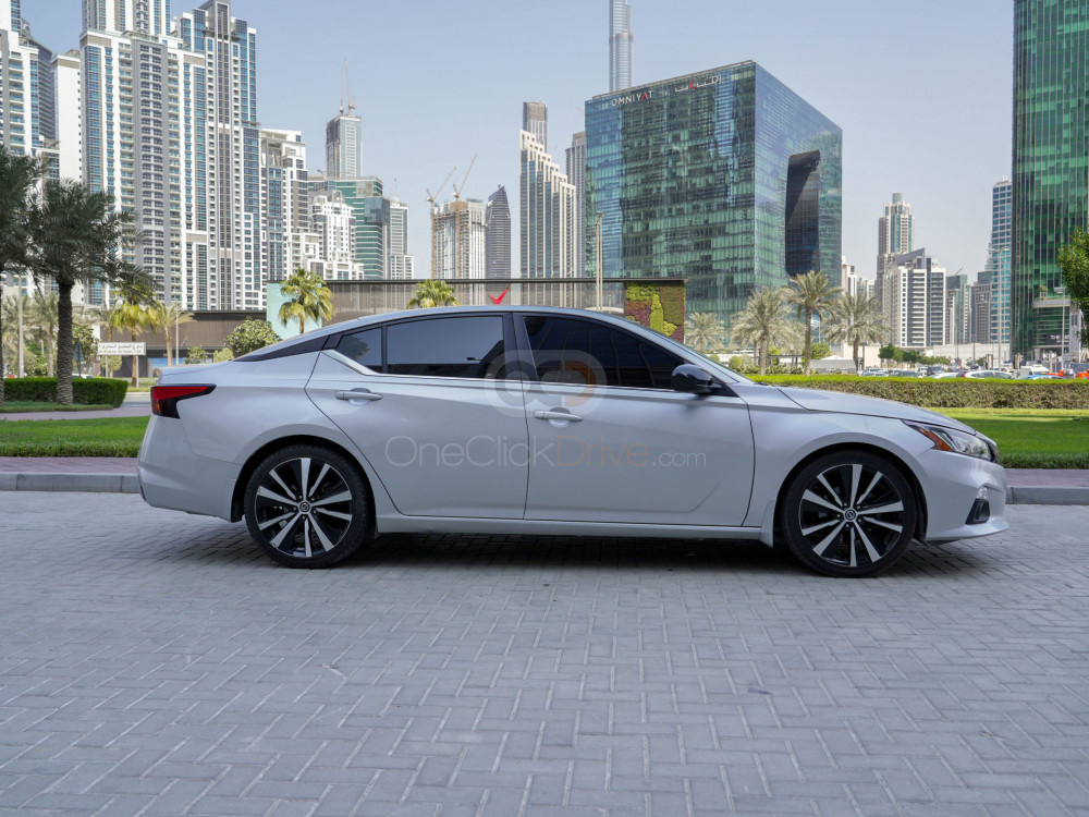 Nissan_Altima_2020_15572_15572_7894440321-1_small