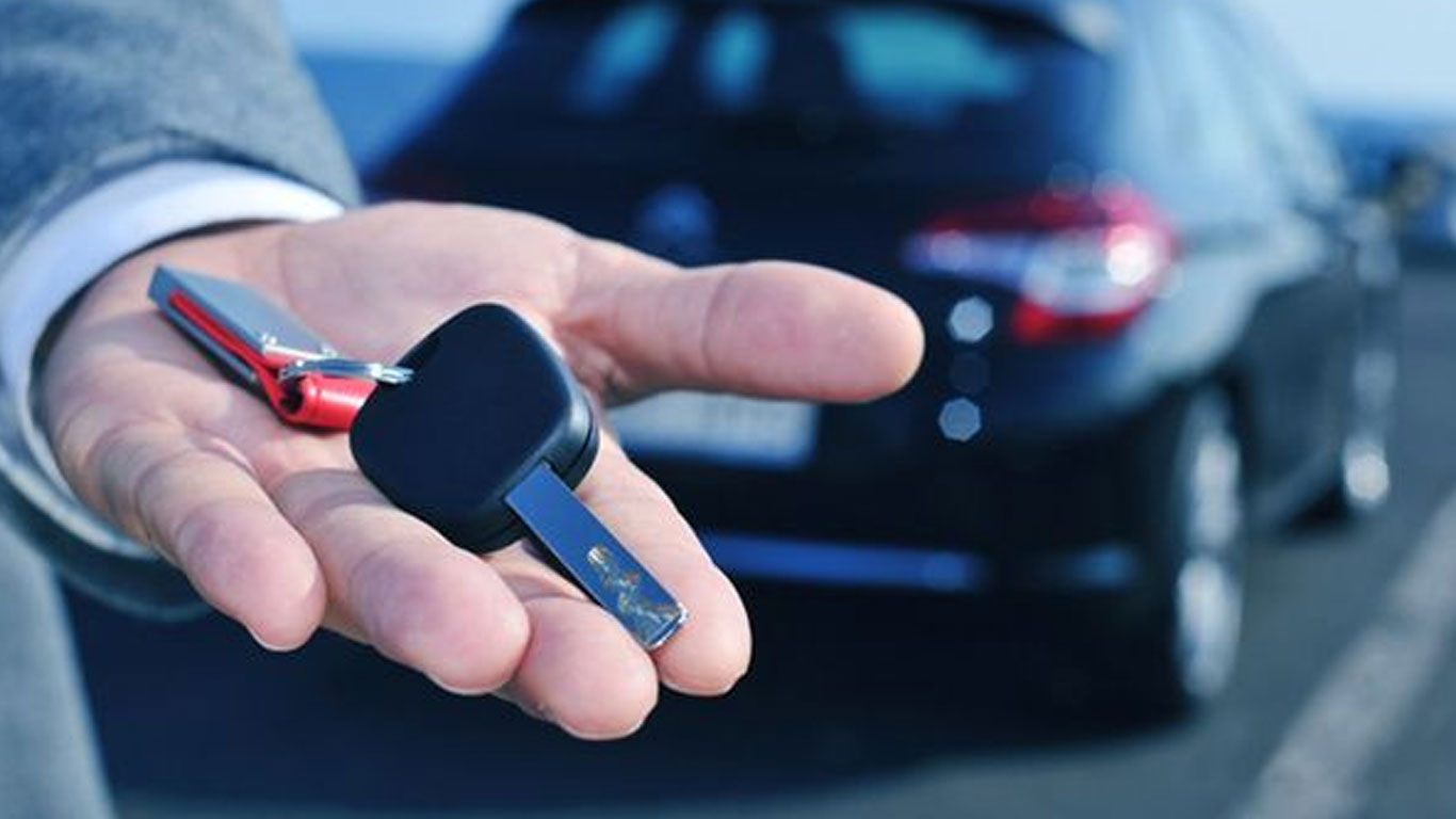 Benefits of Choosing Monthly Car Hire in Al Taawun
